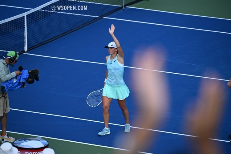 整个足坛为 整个足坛为